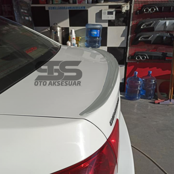 Chevrolet Cruze Uyumlu Bagaj Üstü Spoiler Bagaj Çıtası Piano Black Parlak Siyah ürün görseli 1