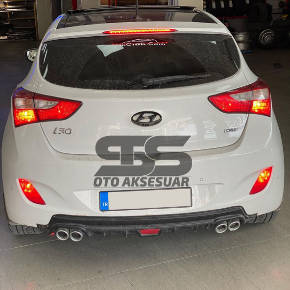 Hyundai i30 Difüzör Arka Tampon Eki 4 Egzoz Çıkışlı Siyah Tip - Resim 2