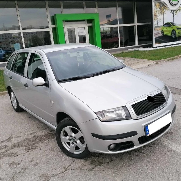 Skoda Fabia 1 2000-2008 Sağ Ön Far Lambası İçi Siyah Tip 6Y1941016P - 2