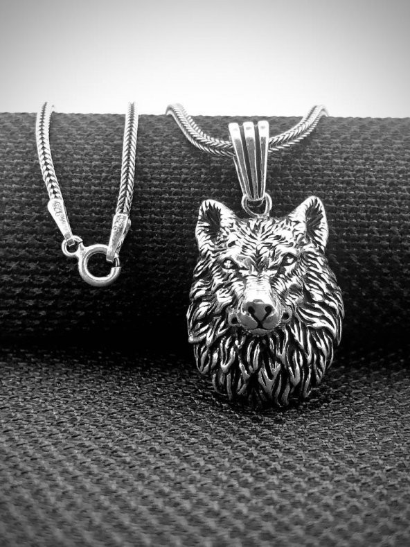 Kurt Kafası Tasarımlı 925 Ayar Gümüş Kolye ürün görseli