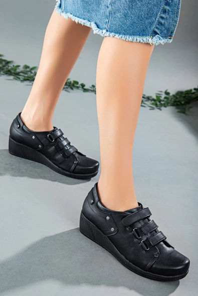 Cırtlı Cilt Siyah Kadın Dolgu Taban Günlük Ayakkabı - Resim 2