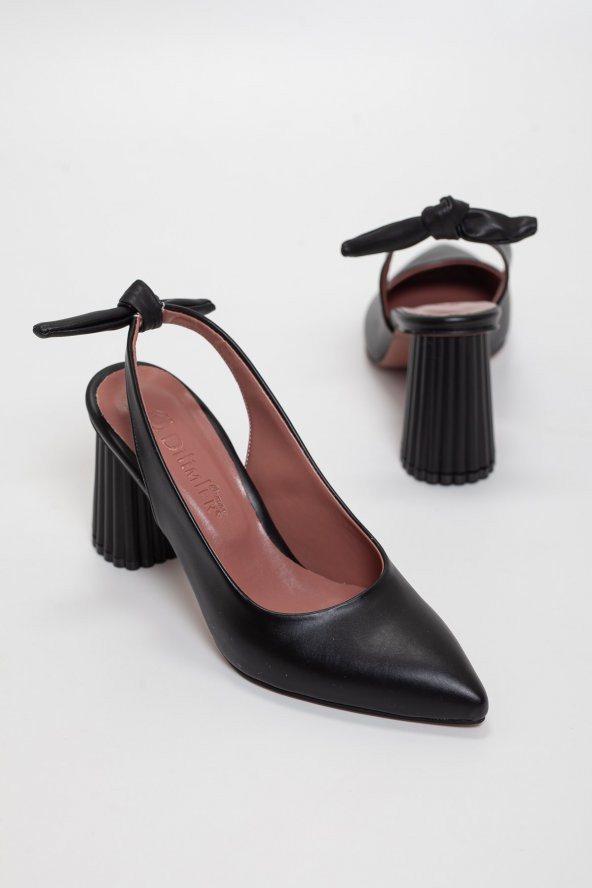 Fiyonk Detay Arka Açık Siyah Kadın Topuklu Ayakkabı