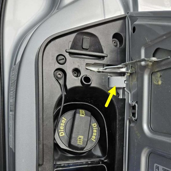 VW Caravelle T6 2010-2015 Yakıt Depo Kapağı Yay Sacı Klipsi 7H0809932