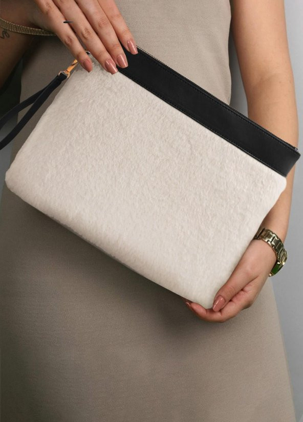 The Mia Peluş Clutch Çanta Beyaz 26x33 cm - 2