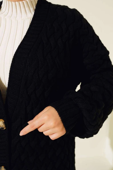 Boydan Düğmeli Sepet Örgü Uzun Hırka Siyah - Resim 3