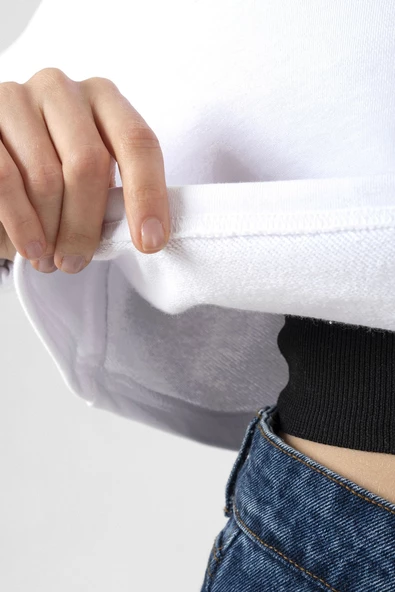 Blackpink Minimalist Beyaz Optik Kadın Crop Kapşonlu - Resim 2