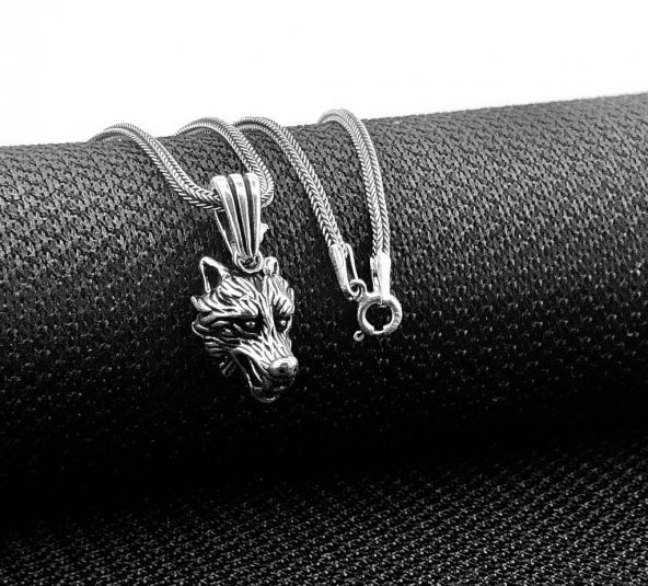 Kızgın Kurt Tasarımlı 925 Ayar Gümüş Kolye ürün görseli 1
