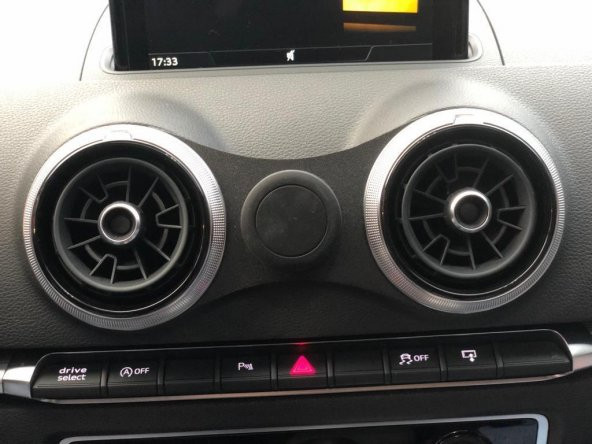 Audi A3 Telefon Tutucu Metal (2012 Model Sonrası)