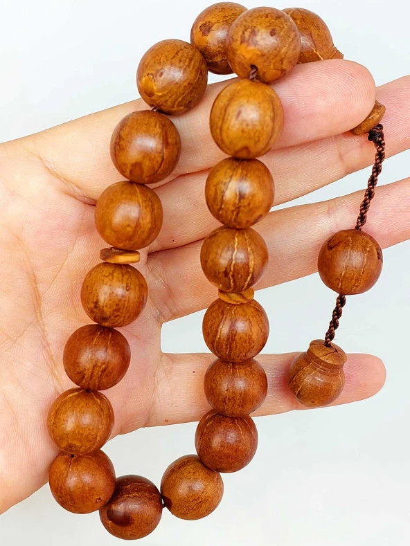 Andız Ağacı 17lik Efe Tesbih 14*14mm (44455) ürün görseli