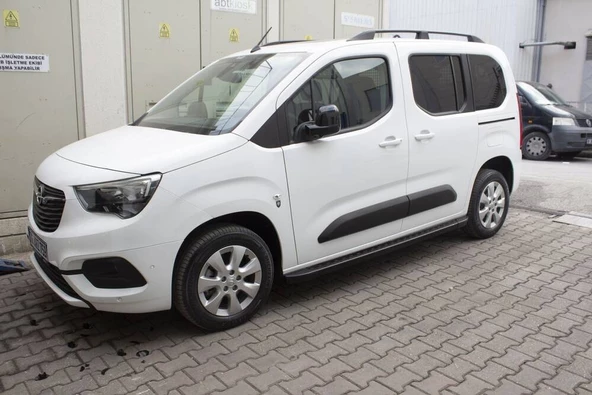 OMSA Opel Combo E Elegance Tavan Çıtası Siyah 2019 ve Sonrası