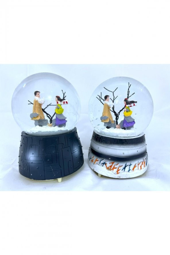 Büyük Boy Kış Masalı Işıklı Otomatik Üflemeli Kar Küresi ürün görseli 1
