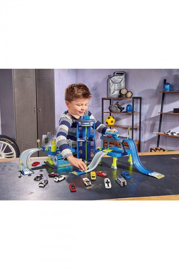 Sesli Ve Işıklı Büyük Polis Istasyonu + 5 Metal (die-cast) Araçlı 212050030 - 2