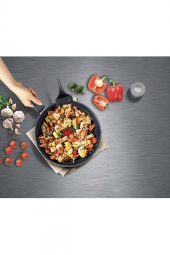 Tefal Titanyum 2X XL Force Tava 24 cm - 2