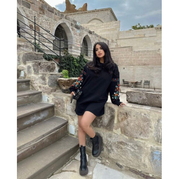Kolları Baskılı Elbise