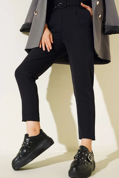 Kemerli Kopçalı Kumaş Pantolon Siyah - Resim 2