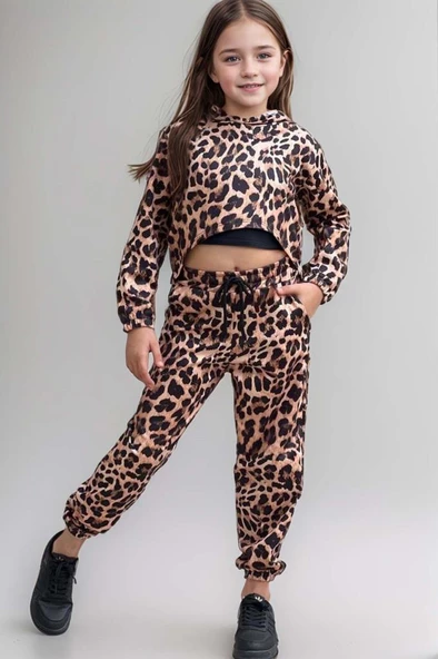 Kız Çocuk Kapüşonlu Leopar Desenli Sweatshirt ve Croplu Kahverengi Eşofman Takım - Resim 8
