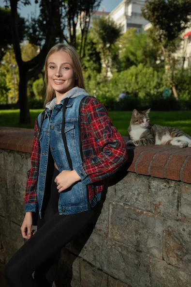 Kadın Fermuar Detaylı Kapüşonlu Jean Ceket - 3