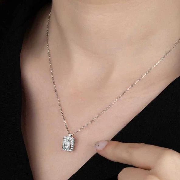 VGD Gumush Swarovski Taşlı Gümüş Baget Bayan Kolye