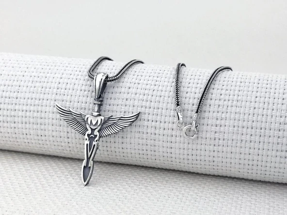 Kanatlı Kılıç 925 Ayar Gümüş Kolye ürün görseli