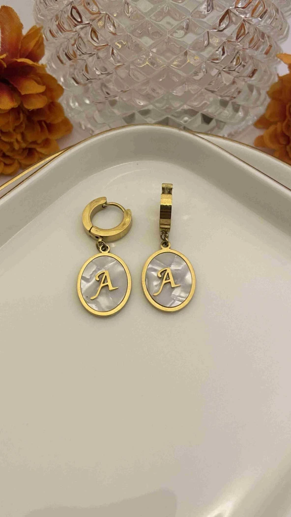 Aksesuar Çarşısı 316L Çelik Sedefli A Harf Küpe ürün görseli