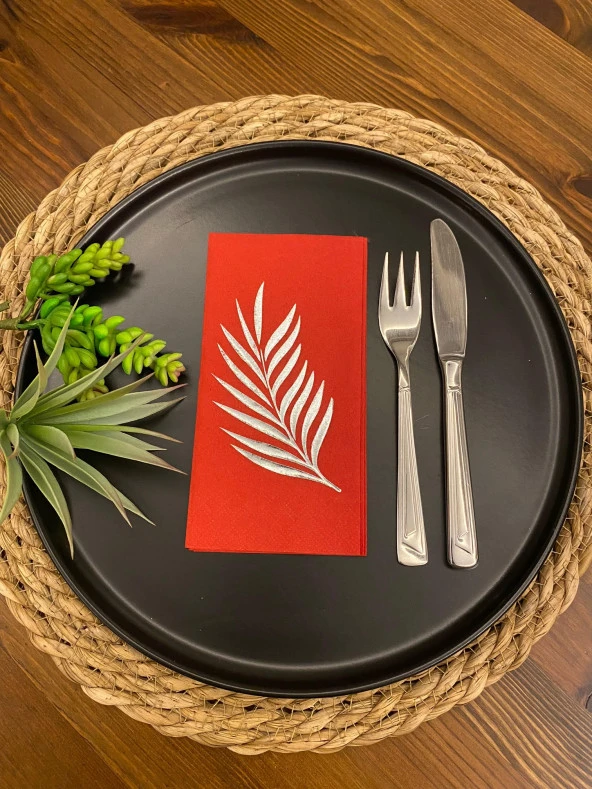 Gümüş Yaldızlı Kırmızı Yaprak Desenli Peçete 16 lı ürün görseli 1