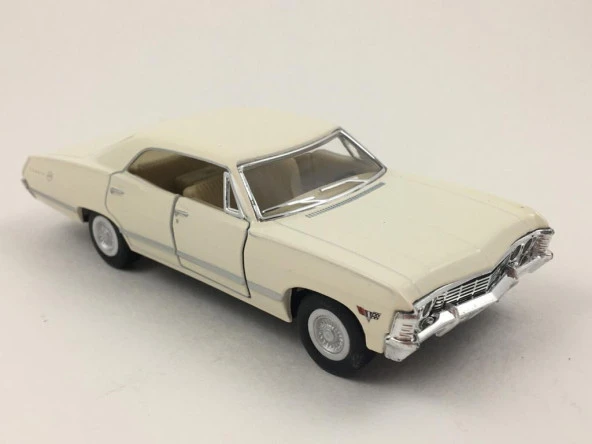 Kinsmart 1967 Chevrolet Impala 1:43 Krem Çek Bırak Model Araba - Resim 4
