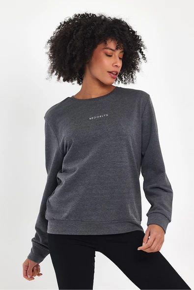 Kadın Bisiklet Yaka Rahat Kalıp 3 iplik Kalın Orta Brooklyn Nakışlı Sweatshirt SPR24SWk34 - 11