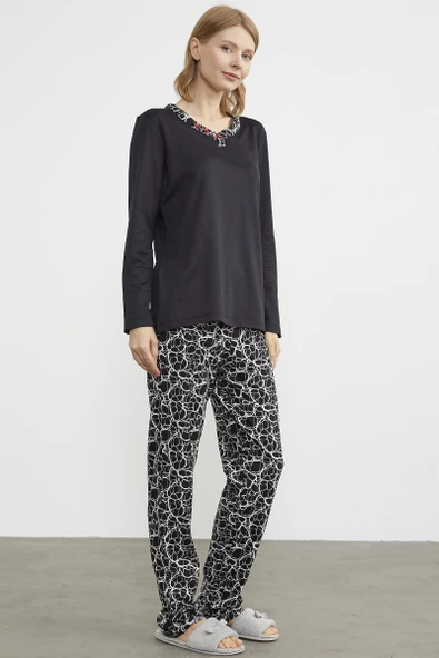 Yakası Düğme Detaylı Pijama Takım - Siyah - 3