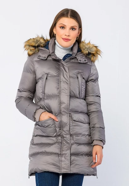 Kadın Regular Fit Astarlı Çok Cepli Kapuşonu Çıkan Rahat Mont - 10