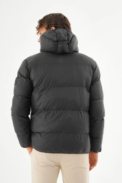 Erkek Regular Fit Astarlı Çok Cepli Kapuşonu Çıkan Rahat Mont - Resim 12