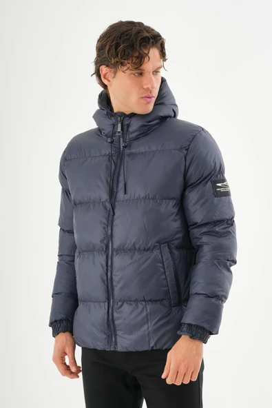 Erkek Regular Fit Astarlı Çok Cepli Kapuşonu Çıkan Rahat Mont - Resim 4