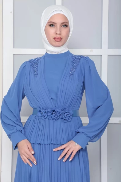 Omuz Ve Kemer Detaylı Pliseli Tesettür Abiye Elbise 816-İndigo - Resim 4