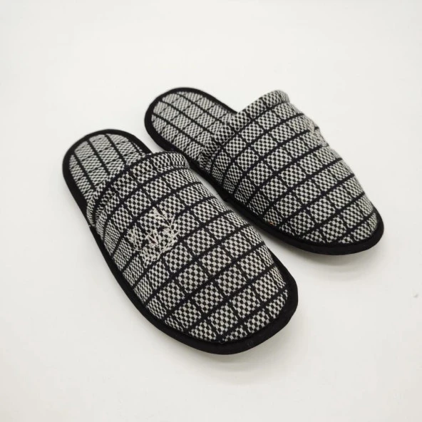 Siyah Gri Renk Kare Desenli Erkek Terlik