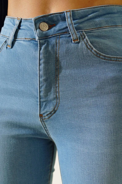 Sökük Detaylı Dar Paça Kot Pantolon Açık Mavi - Resim 4