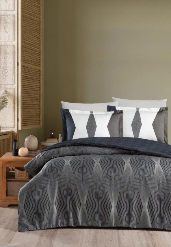 BASKILI SATEN ÇİFT KİŞİLİK NEVRESİM TAKIMI BISTRO ürün görseli 1