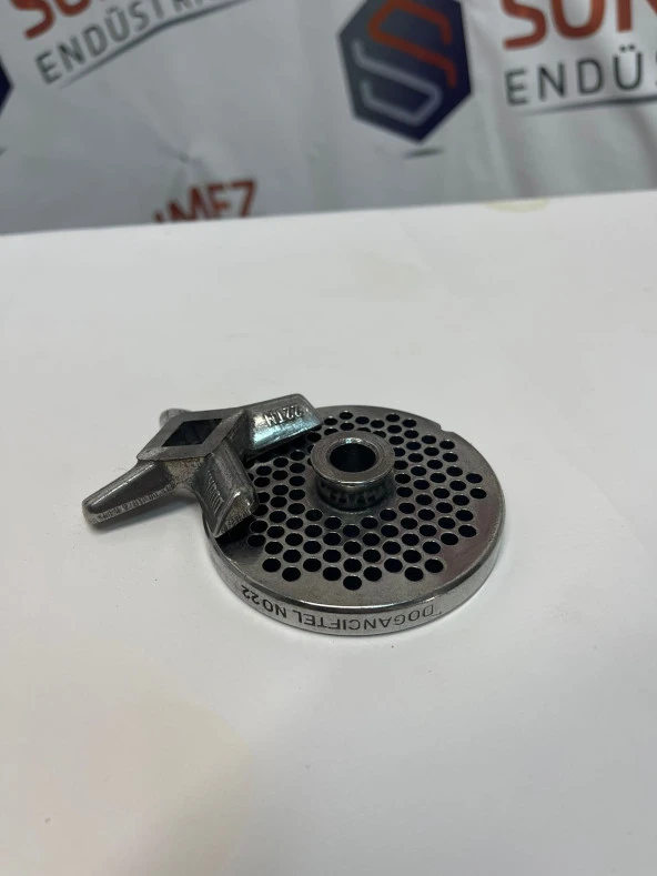 Kıyma Makinesi 22 No Ayna Bıçak ürün görseli 1