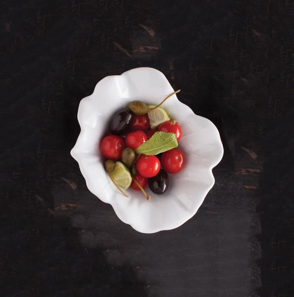 GÜRAL PORSELEN 18 Cm Yaprak Şekerlik ürün görseli 1