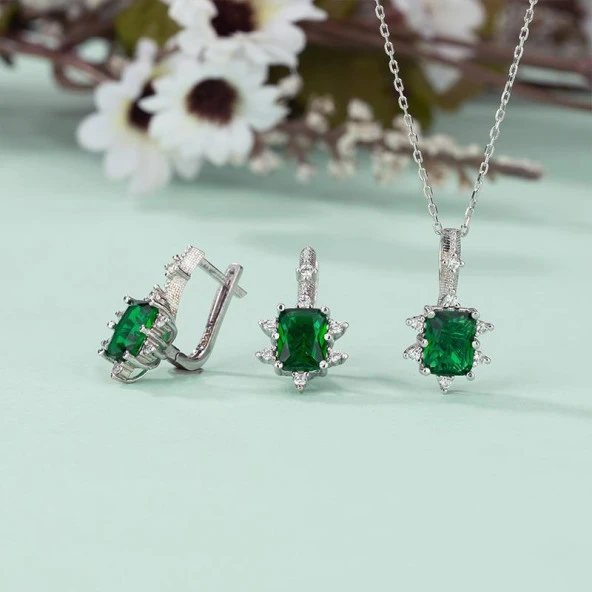 Gümüş Pazarım Pırlanta Montür Prenses Tektaş Gümüş Set Zümrüt