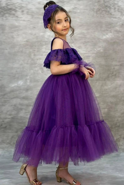 Kız Çocuk Yakası Transparan Omzu Açık Göğsü ve Kolları Güpür İşlemeli Mor Abiye - Resim 3