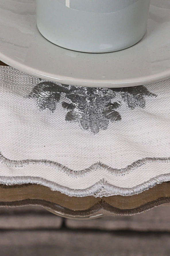 Liva Gümüş 6lı Kokteyl Kahve Sunum Peçetesi Maraş Işi Sırma Nakış Işlemeli Sunumluk Peçete - 3