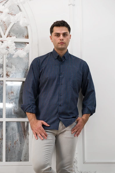 Advante Küçük Kareli Geniş Kesim Cepli Mevsimlik Kumaş Erkek Gömlek ürün görseli