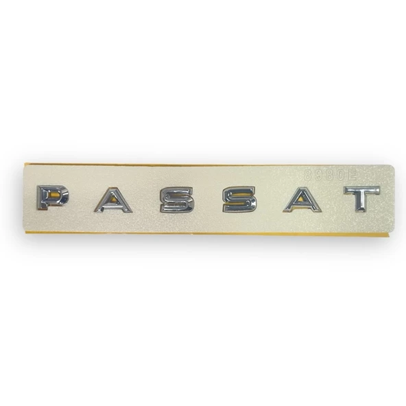 VW Passat B8.5 2020-23 Arka Bagaj Kapağı Orta Passat Yazısı 3G0853687C - 3