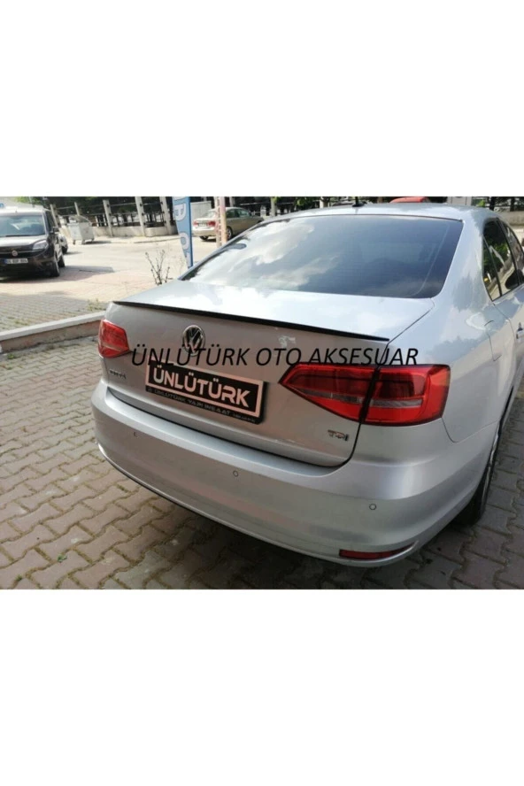 Volkswagen Jetta 2011 Sonrası Bagaj Üstü Spoiler Pianoblack