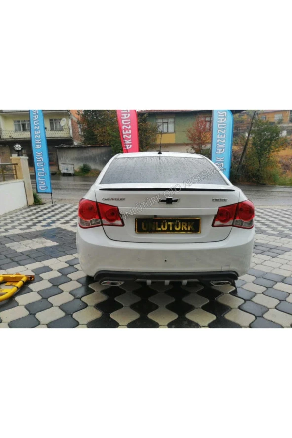 Chevrolet Cruze Bagaj Üstü Spoiler - Spoyler Piano Black - 2