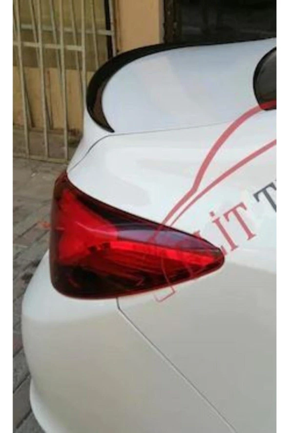 Opel Astra J Sedan Bagaj Üstü Spoiler Bagaj Çıtası Pianoblack ürün görseli