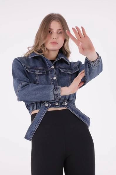 Önü Dekoratif Cepli ve Kolları Lastikli Uzun Kollu Kısa Boy Kot Kadın Ceket Koyu Mavi Denim - 2