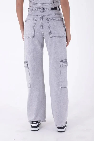 Kargo Cepli Detaylı ve Yüksek Belli Tam Boy  Relaxed Kadın Kargo Kot Pantolon Açık Gri Kar Denim - 6