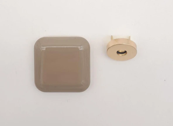 Angel Çanta Aksesuar 3.5 cm Kare Akrilikli Koyu Bej Renk Light Gold Mıknatıslı Kilit