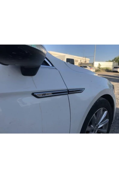 Passat B8 Rline Çamurluk Logoları