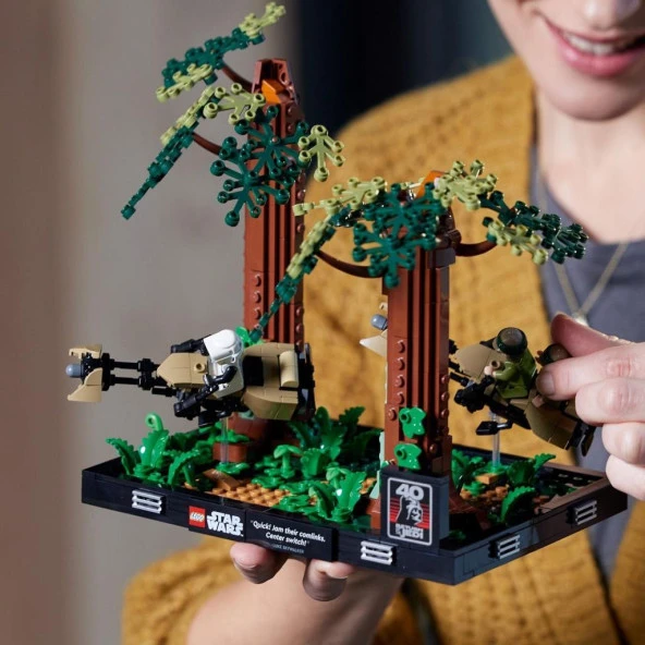 Lego Star Wars Endor Hız Motoru Takibi Dioraması 75353 - 5